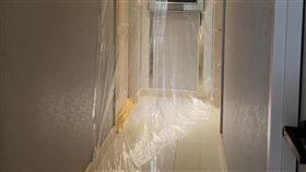 老公確診⋯人妻一招「完美阻隔」房門！網看道具狂讚：聰明（圖／翻攝自爆廢公社公開版）