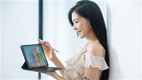 MatePad 2022版還可搭配專屬智慧鍵盤。（圖／品牌提供）