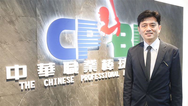 台鋼雄鷹成中職第6隊　主色系選綠色