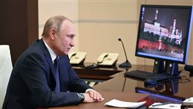 普丁
https://twitter.com/KremlinRussia_E/status/1499645441536835585/photo/1