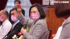 蔡英文接見「111年全國模範勞工、全國模範移工及其眷屬」（圖／總統府提供）