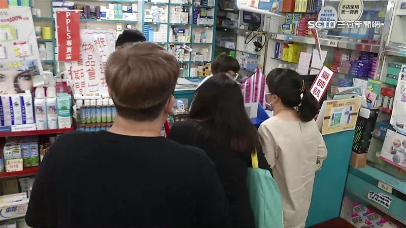 藥局公告「2種人勿買快篩」網狂點頭