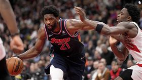 ▲恩比德（Joel Embiid）33分10籃板，76人闖進東區季後賽第2輪。（圖／美聯社／達志影像）