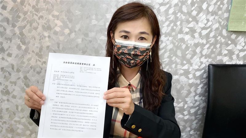 顧小孩家長沒錢領　綠委爭取千元補償