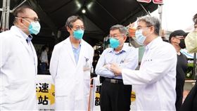 0430柯文哲視察中興院區快篩陽分流診（圖／北市府提供）