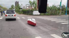 全覆式自行車,貨車,駕駛,視線死角
https://www.facebook.com/TaiwanTrafficSafeAssociation/photos/a.1715725048715513/3148434615444542/