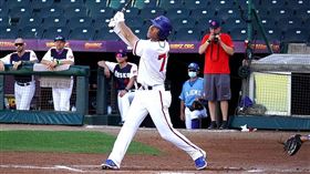 陳聖平擊出帶有2分打點二壘安打。（圖／中華棒協提供）