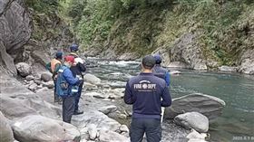 ▲謝男到台中大甲溪釣魚失聯，警消找到他的遺體。（圖／翻攝畫面）