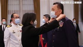 蔡英文主持「國軍重要高階幹部授勳暨晉任布達授階典禮」（圖／總統府提供）