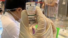 AZ疫苗(亞東醫院提供)