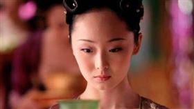 宮女變成飛上枝頭變「尚美人」。（圖／翻攝自微博）