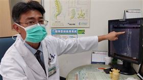 劉少政醫師提醒，椎間盤感染若無及早治療，會造成敗血症及脊髓病變。（圖／大千綜合醫院提供）