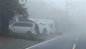南投埔里虎頭山，停車場，露營車霸佔 (圖／翻攝畫面)