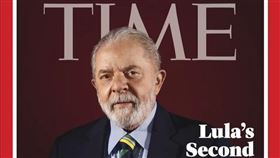 前巴西總統魯拉登時代封面，日期為5月23日，封面標題寫著「魯拉的第2幕」，副標題為「巴西最受歡迎的領袖尋求重返總統寶座」。（圖／翻攝自TIME推特）
