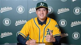 莊陳仲敖與美職運動家簽約美國職業棒球奧克蘭運動家隊25日宣布，與21歲台灣投手莊陳仲敖（圖）簽約，成為隊史第4名台灣選手。（悍創運動經紀提供）中央社記者楊啟芳傳真  110年11月25日