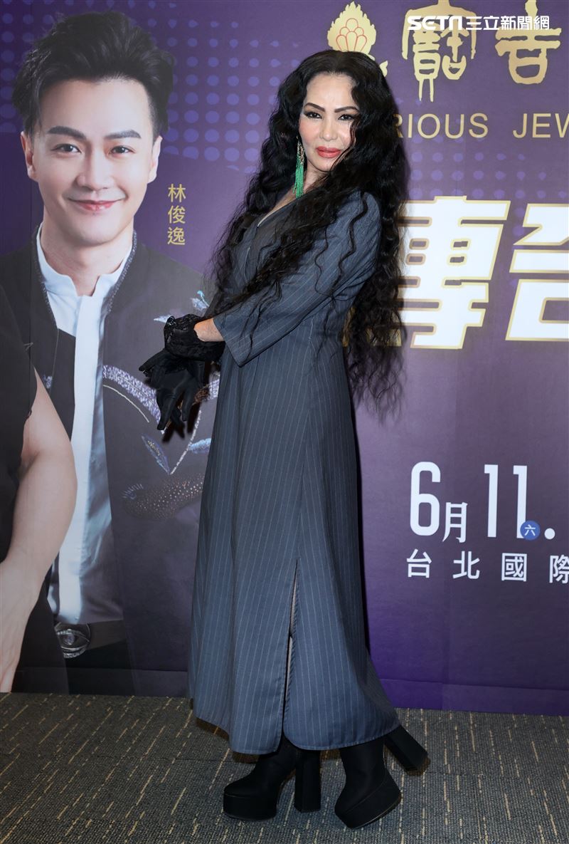 潘越雲出席「2022歌之饗宴V-傳奇歌后」演唱會記者會。（記者邱榮吉/攝影）