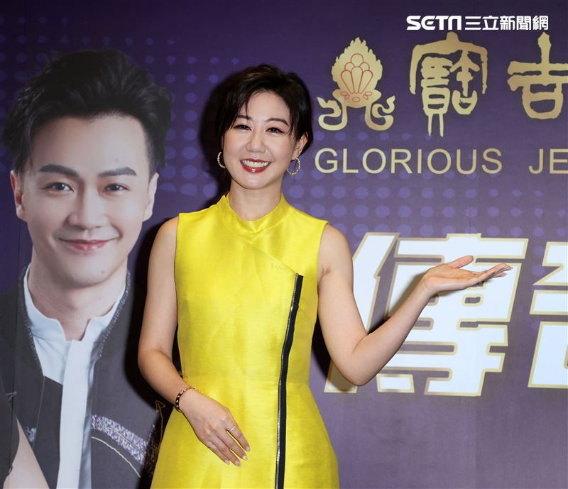 方雅賢出席「2022歌之饗宴V-傳奇歌后」演唱會記者會。（記者邱榮吉/攝影）