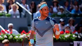▲西班牙「蠻牛」納達爾（Rafael Nadal）在馬德里公開賽16強上演史詩級逆轉。（圖／翻攝自MMOPEN推特）