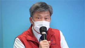 衛生局長曾梓展，衛生所護理長確診抱病工作，哽咽(圖／台中市政府提供)
