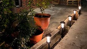 網友推薦超有氣氛的燈　網：我缺的是庭院　（圖／翻攝自Costco好市多 商品經驗老實說）