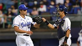 ▲富邦悍將江少慶、戴培峰。（圖／富邦悍將球團提供）