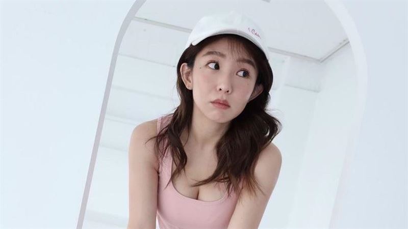 郭書瑤「只穿內衣」　真實身材全看光