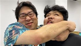 國動、統神。（圖／翻攝自國動臉書）