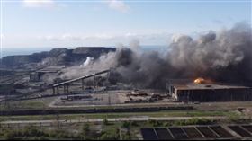  ▲亞速鋼鐵廠持續被轟炸第3天，副指揮官表示再度發出呼籲。（圖／翻攝自A30B推特）