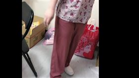 護理師衣服全濕 （圖／翻攝自爆廢公社公開版）