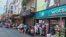 屈臣氏中衛口罩(藥師曹文興提供)