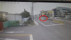 車禍,台南,西港,自撞,中央分隔島,機車