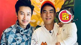 邱凱偉、柯有倫、柯有倫女兒（圖／翻攝自邱凱偉Darren臉書）