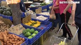 菜價漲! 高麗菜一顆近200元 番茄漲三成六,菜市場,菜攤,買菜,逛市場,示意圖