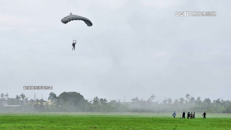 高空跳傘滲透敵營！美軍協訓畫面曝光