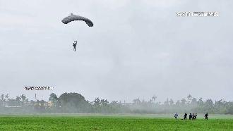 高空跳傘滲透敵營！美軍協訓畫面曝光