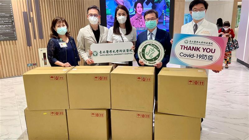 賈永婕送暖！揪小S捐萬片N95口罩