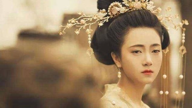 曹丕賜死甄宓！為何在她嘴裡塞髒東西