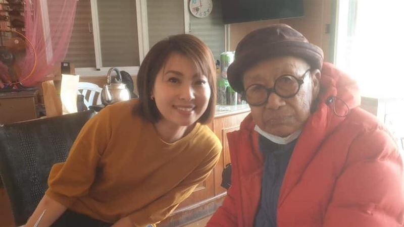 脫線待她像女兒　女星曬合照悲喊爸爸