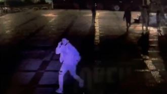 不爽年輕人公園聊天太吵！他持刀輸贏