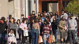 經歷疫情  美國一度普及戴口罩