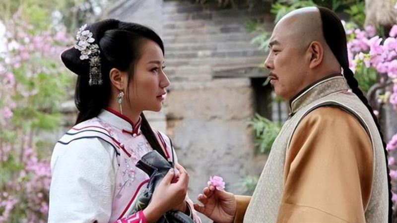 乾隆：洞中泉水流不盡！村姑妙答臣羞