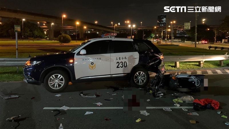 三重機車撞警車！情侶雙載噴飛1命危