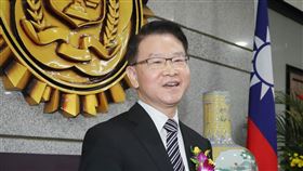 調查局新任局長王俊力上任法務部調查局15日舉行局長交接暨宣誓典禮，新任局長王俊力（圖）會後接受媒體訪問。中央社記者裴禛攝  110年11月15日