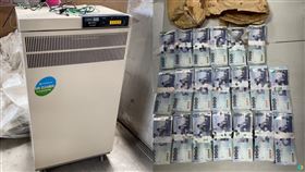  空氣清淨機,新北市,鶯歌區,鳳鳴派出所,回收場,鉅款,拾金不昧（圖／翻攝畫面）