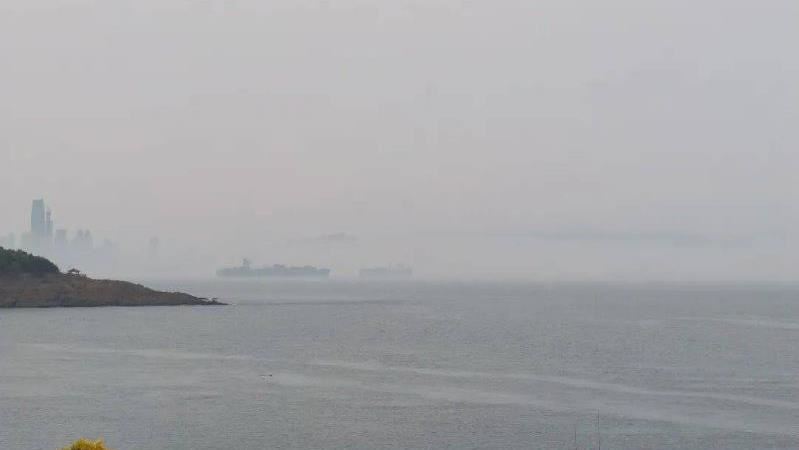 青島天空浮現「海市蜃樓」民眾看呆了