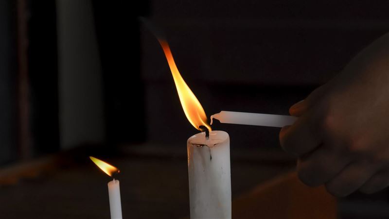 電工為了幽會女友　竟讓全村每晚停電