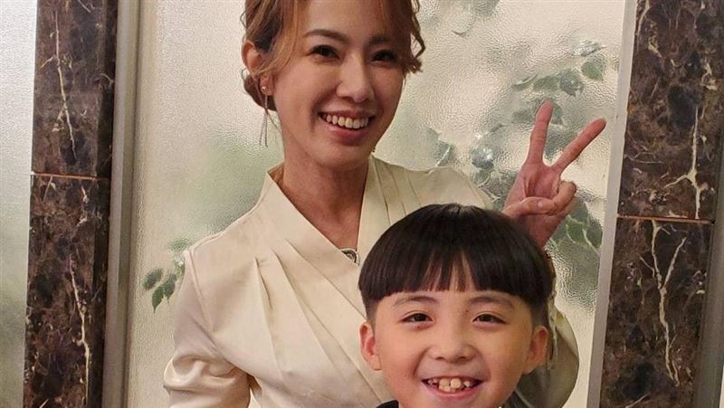 兒子回來　台8黃瑄吃便當爆哭惹噴淚