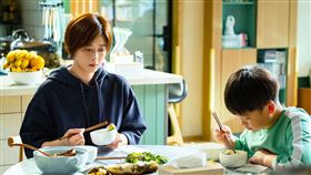 蔣欣在《小捨得》中飾演一位｢虎媽｣。（圖／中天提供）