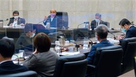 行政院長蘇貞昌今（16）日召開擴大防疫會議。（圖／行政院提供)
