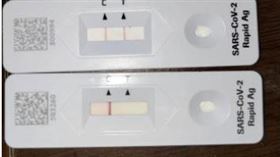 快篩試劑險失準，網友曝光自作聰明「1舉動」，白白在家待好幾天。（圖／翻攝自Dcard）